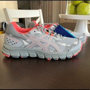 NWT: ASICS Gel Scram 4 Trail Running Shoe | Size 7